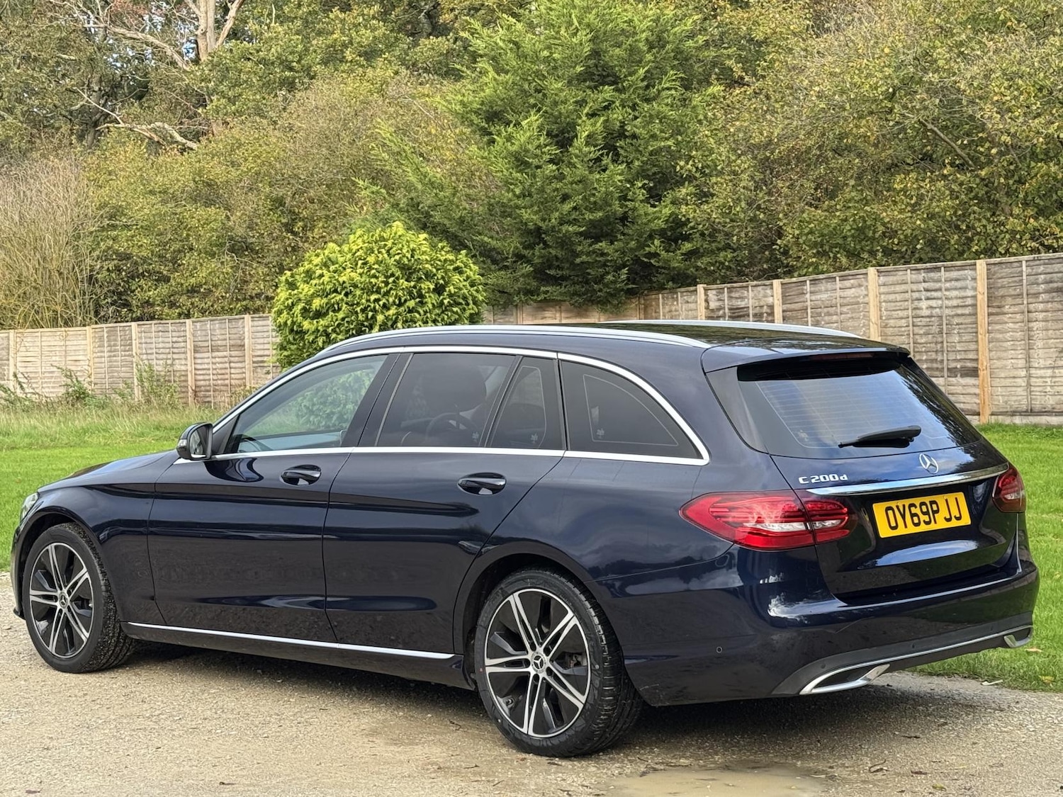 Used Mercedes-Benz C Class 2019 for sale - 77084328: Photo 2