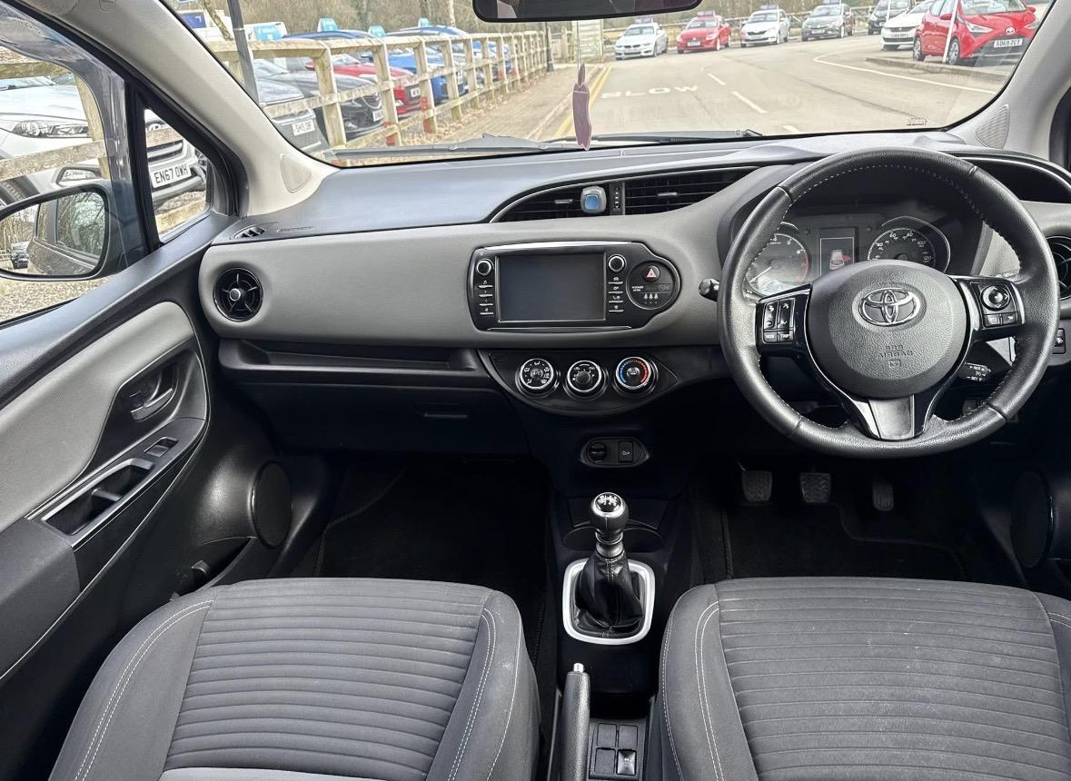 Used Toyota Yaris 2017 for sale - 77778709: Photo 5