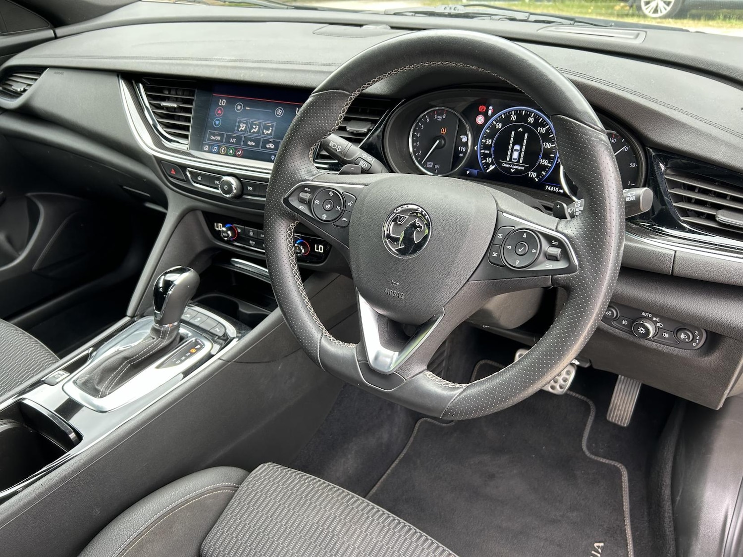 Used Vauxhall Insignia 2018 for sale - 76634326: Photo 3