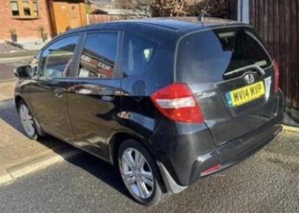 Used Honda Jazz 2014 for sale - 77423810: Photo 2