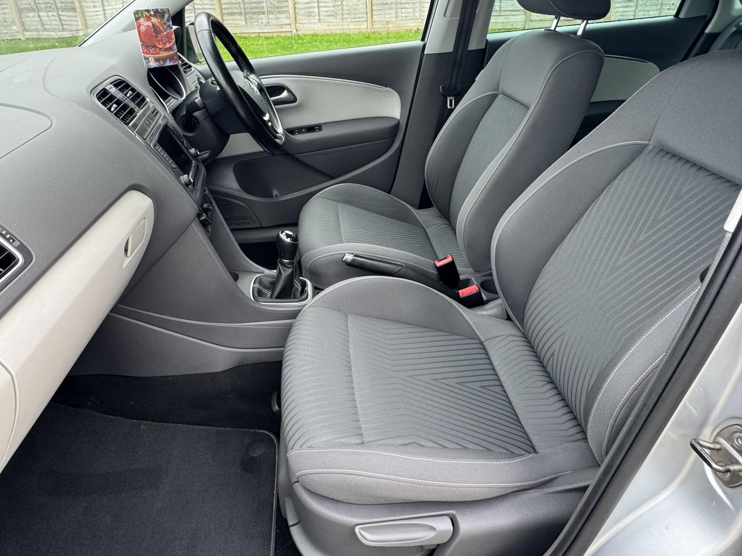 Used Volkswagen Polo 2015 for sale - 76634332: Photo 15