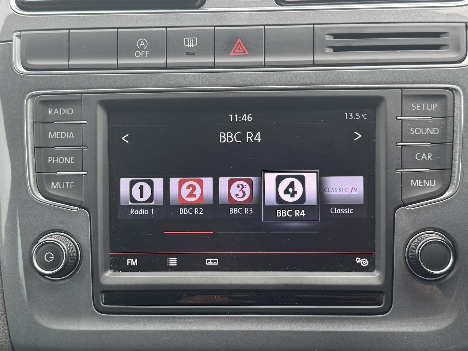 Used Volkswagen Polo 2015 for sale - 76634332: Photo 19