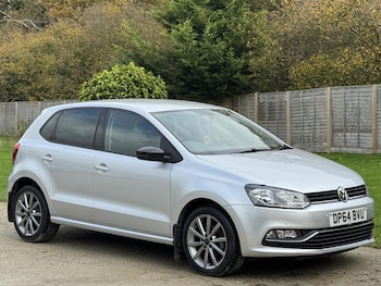 Used Volkswagen Polo 2015 for sale - 76634332: Photo