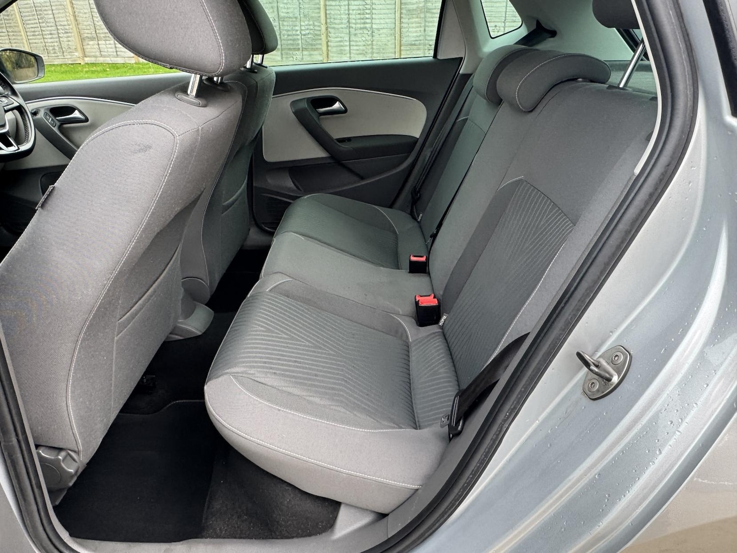 Used Volkswagen Polo 2015 for sale - 76634332: Photo 32