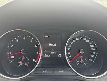 Used Volkswagen Polo 2015 for sale - 76634332: Photo