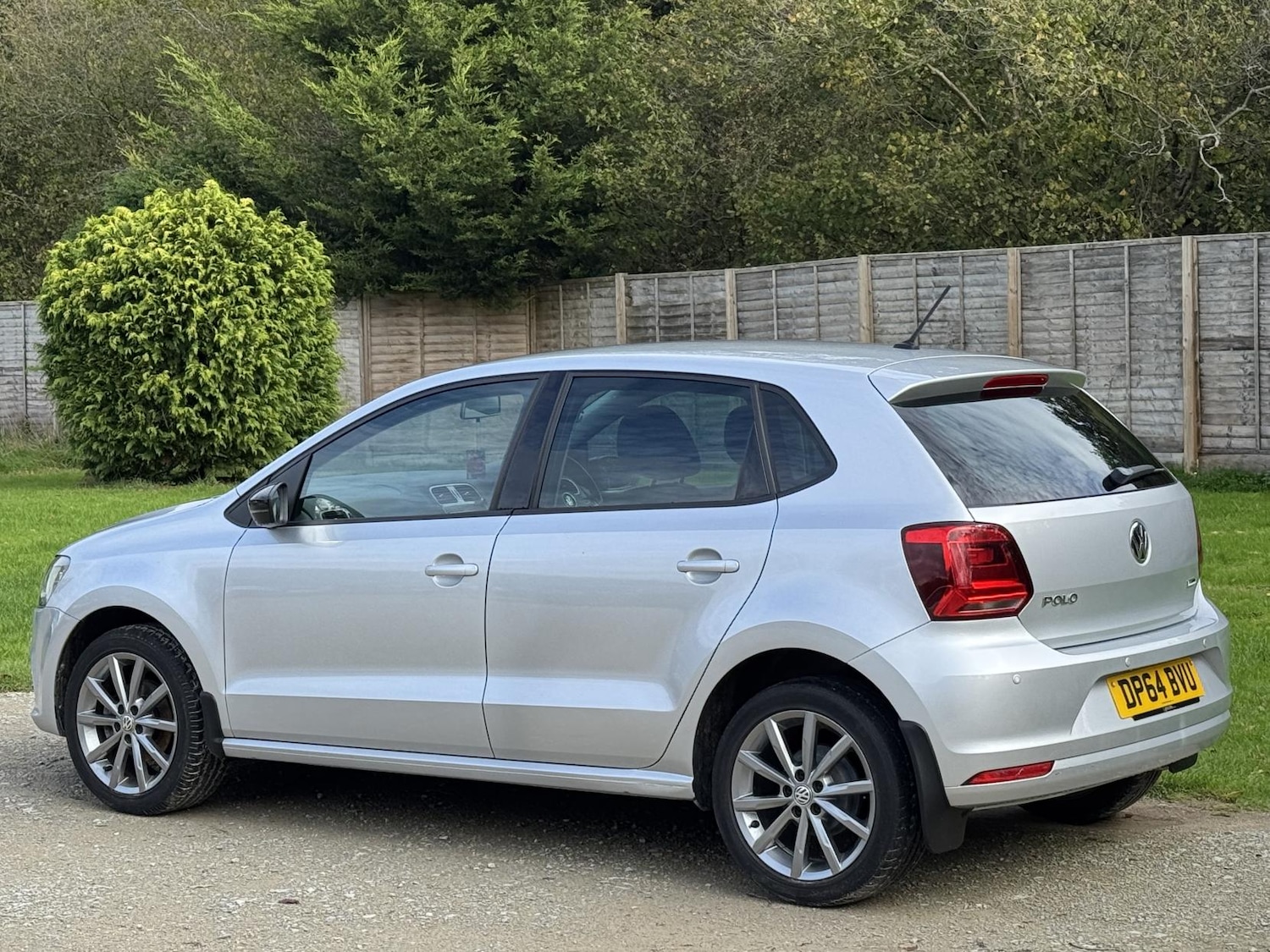 Used Volkswagen Polo 2015 for sale - 76634332: Photo 9