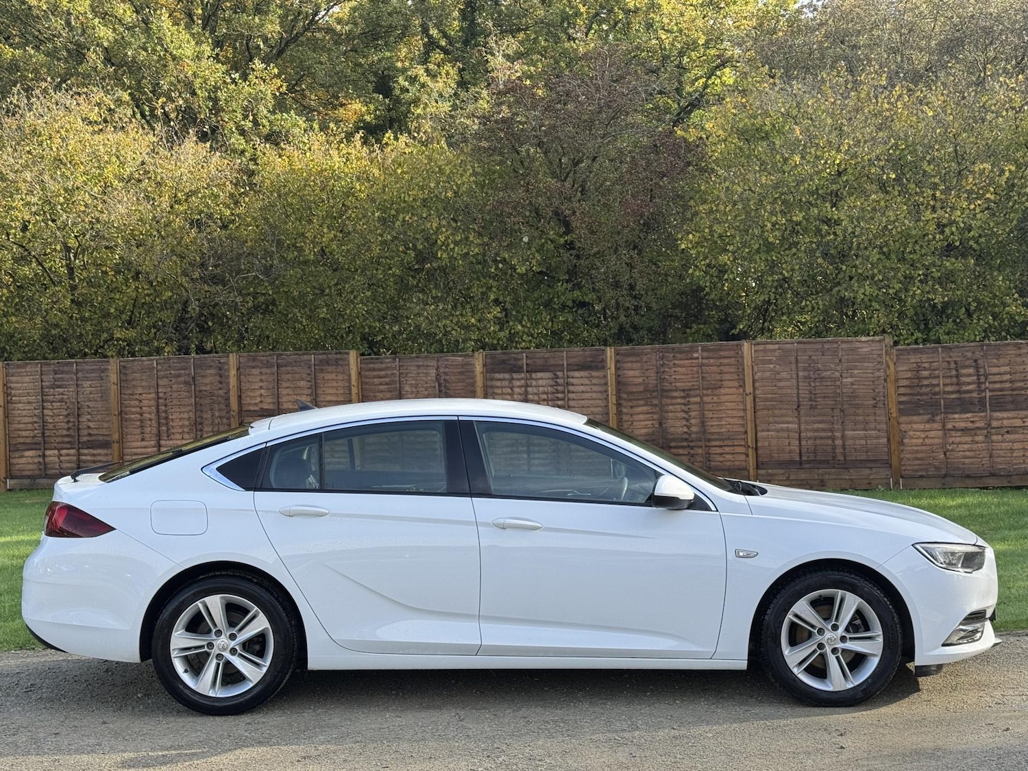 Used Vauxhall Insignia 2018 for sale - 76634343: Photo 8