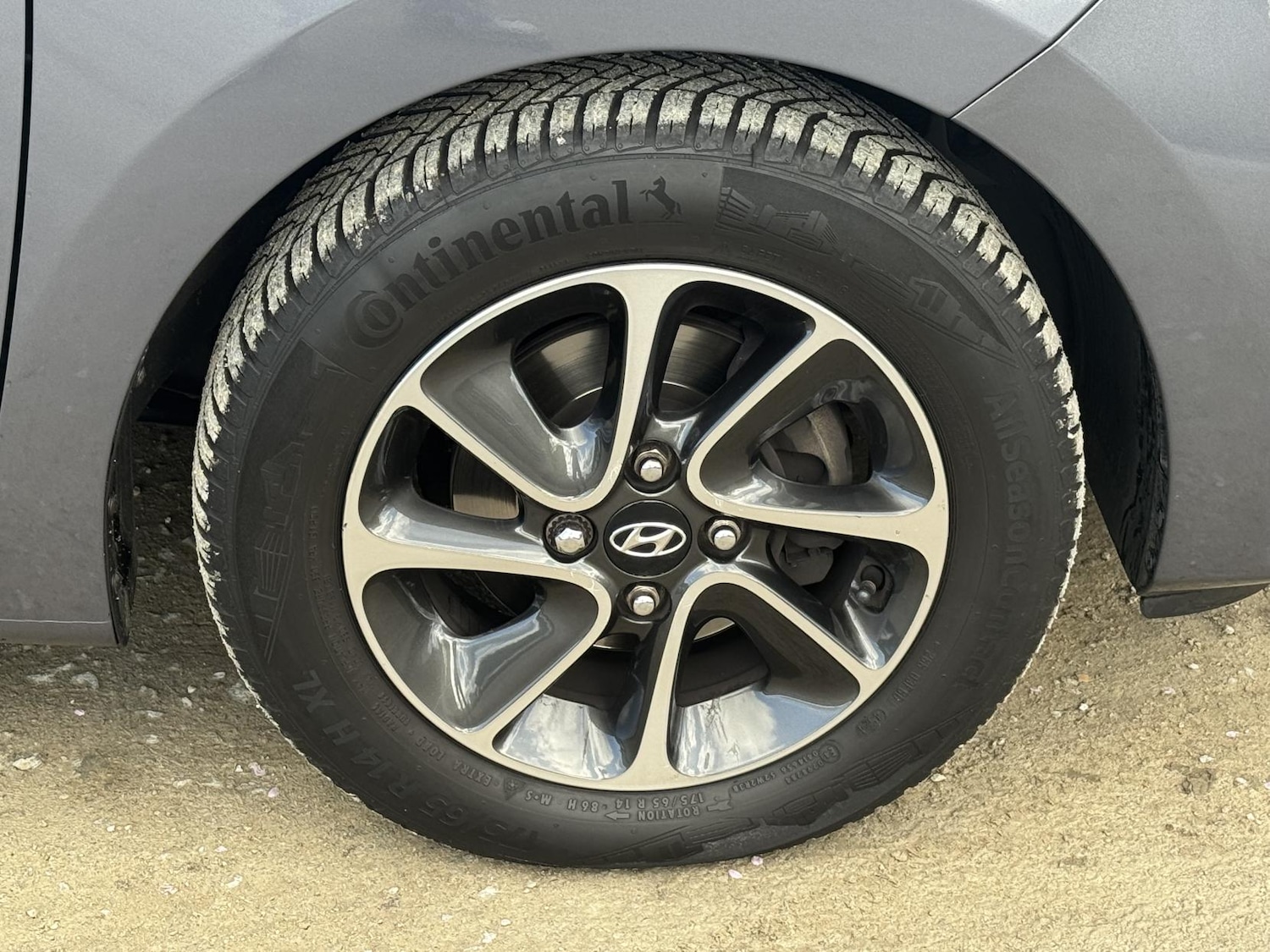 Used Hyundai i10 2019 for sale - 77822695: Photo 17