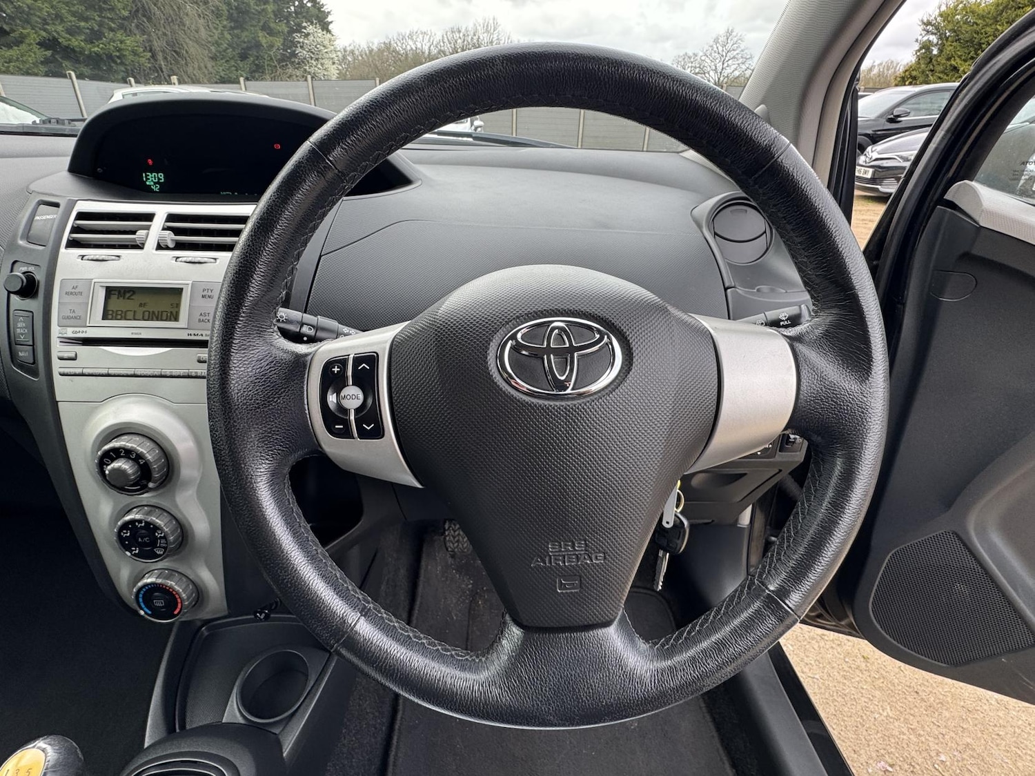 Used Toyota Yaris 2007 for sale - 77877867: Photo 12