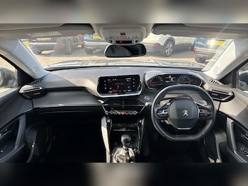 Used Peugeot 2008 2021 for sale - 75811343: Photo