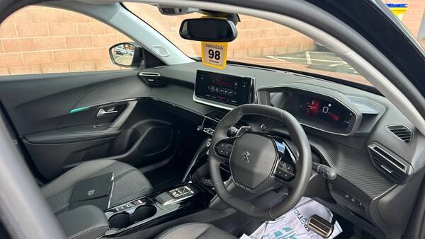 Used Peugeot 2008 2022 for sale - 75992311: Photo 11