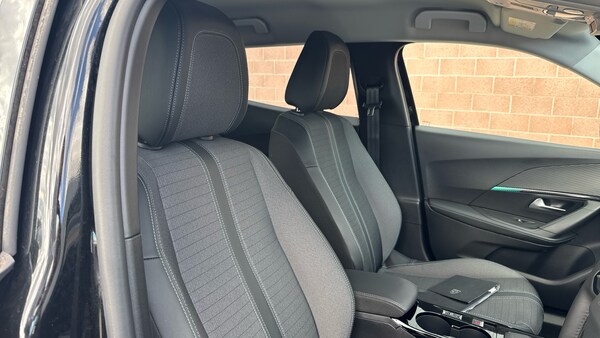Used Peugeot 2008 2022 for sale - 75992311: Photo 42