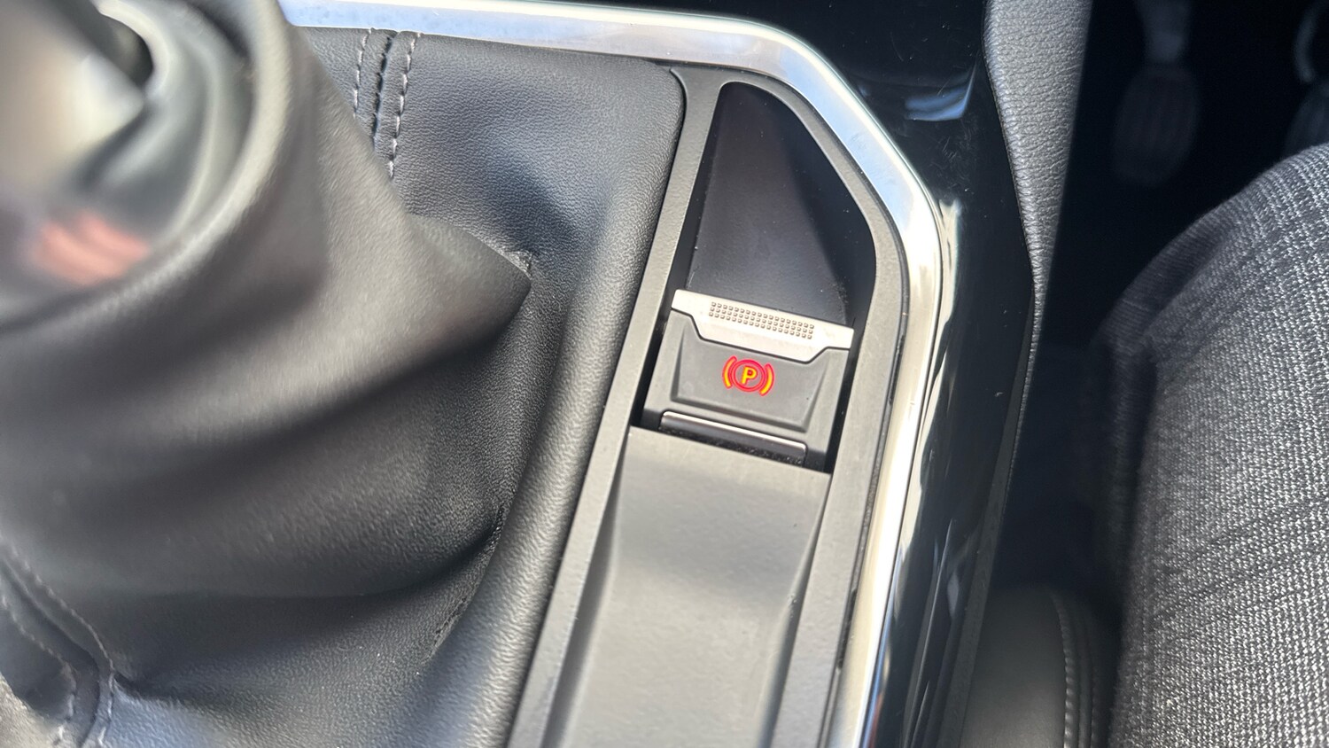 Used Peugeot 3008 2019 for sale - 77060530: Photo 22