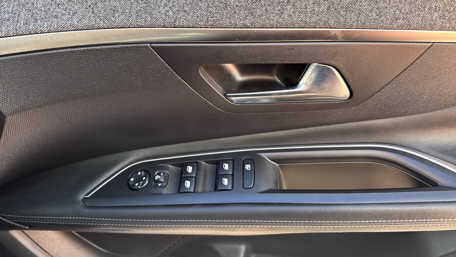 Used Peugeot 3008 2019 for sale - 77060530: Photo 23