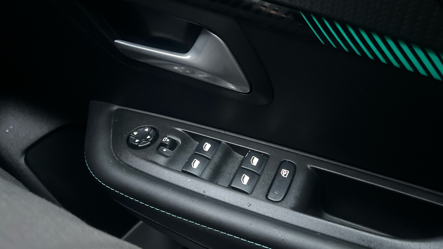 Used Peugeot 208 2020 for sale - 77075218: Photo 22