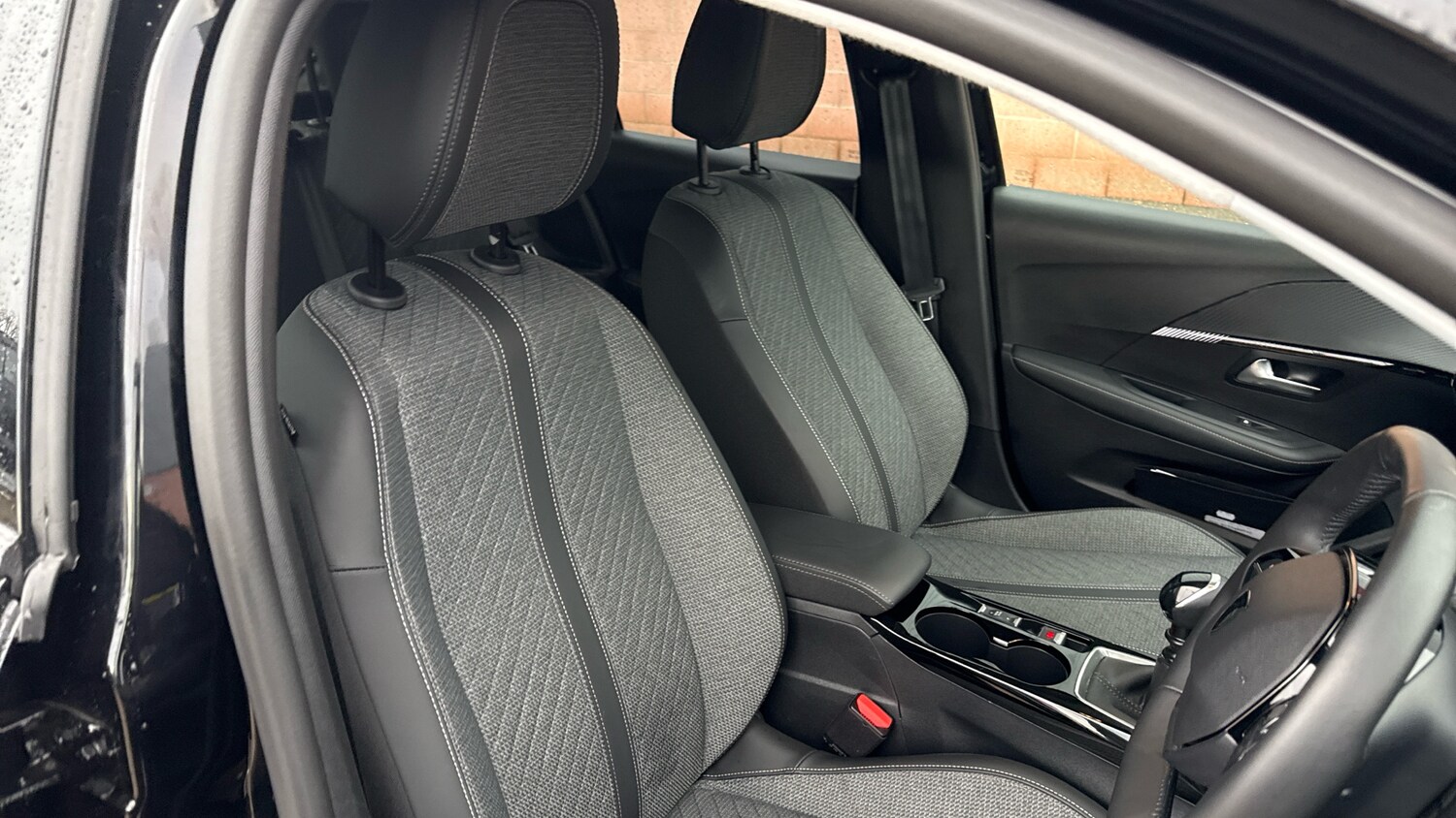 Used Peugeot 208 2025 for sale - 76458410: Photo 36