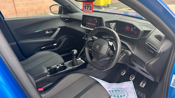 Used Peugeot 2008 2023 for sale - 75564862: Photo 11