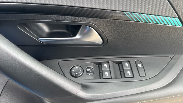 Used Peugeot 2008 2023 for sale - 75564862: Photo 22