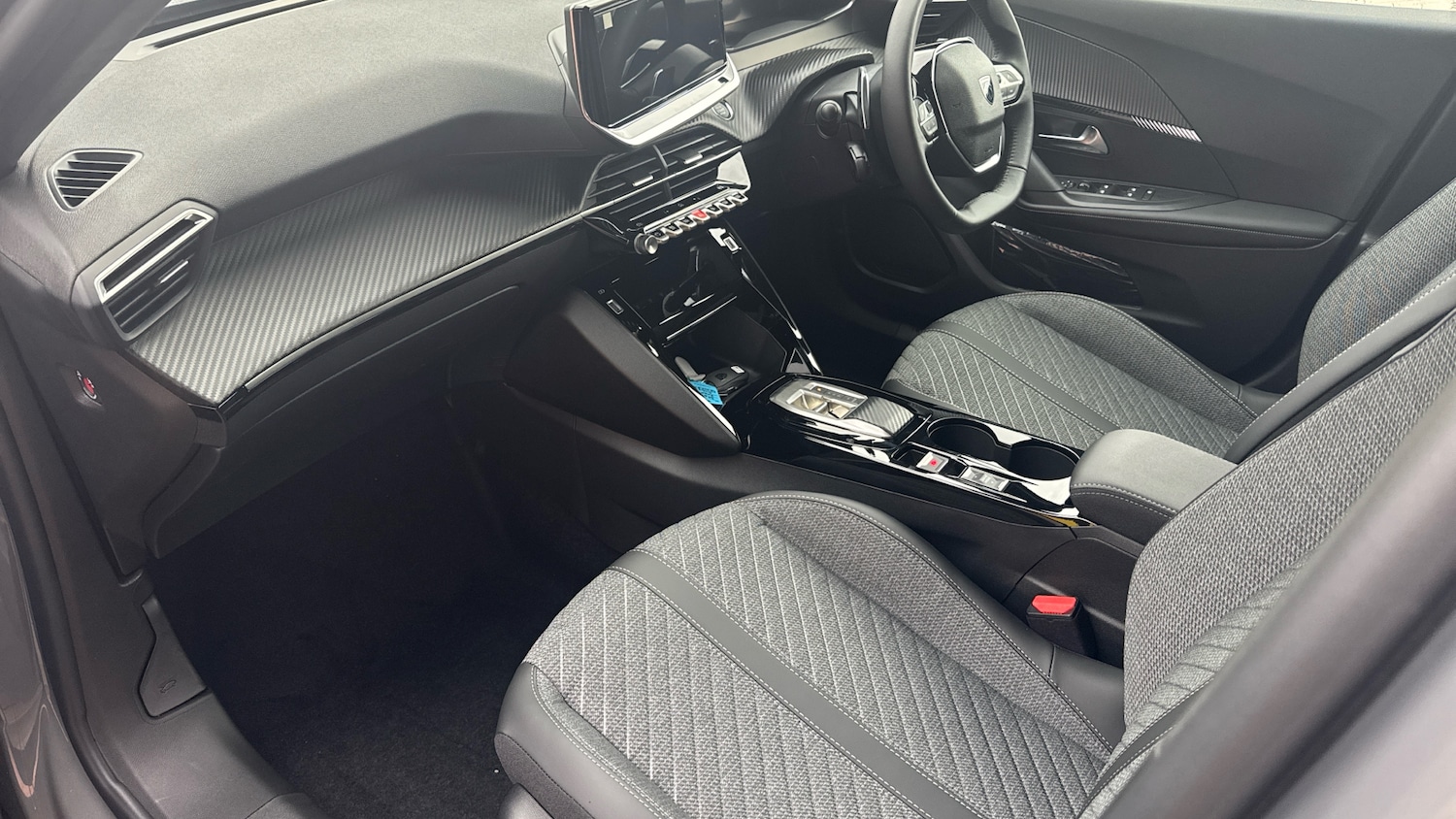 Used Peugeot 2008 2025 for sale - 76840351: Photo 13