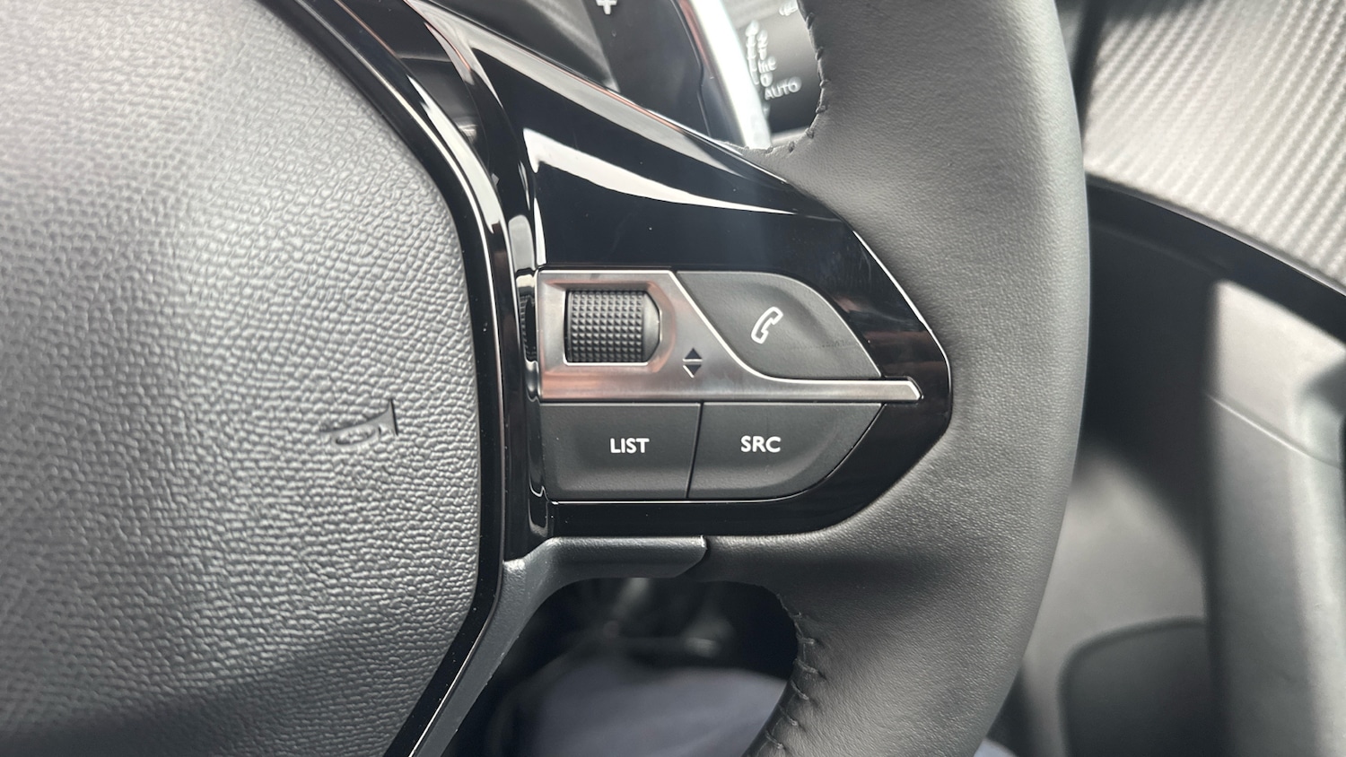 Used Peugeot 2008 2025 for sale - 76840351: Photo 25