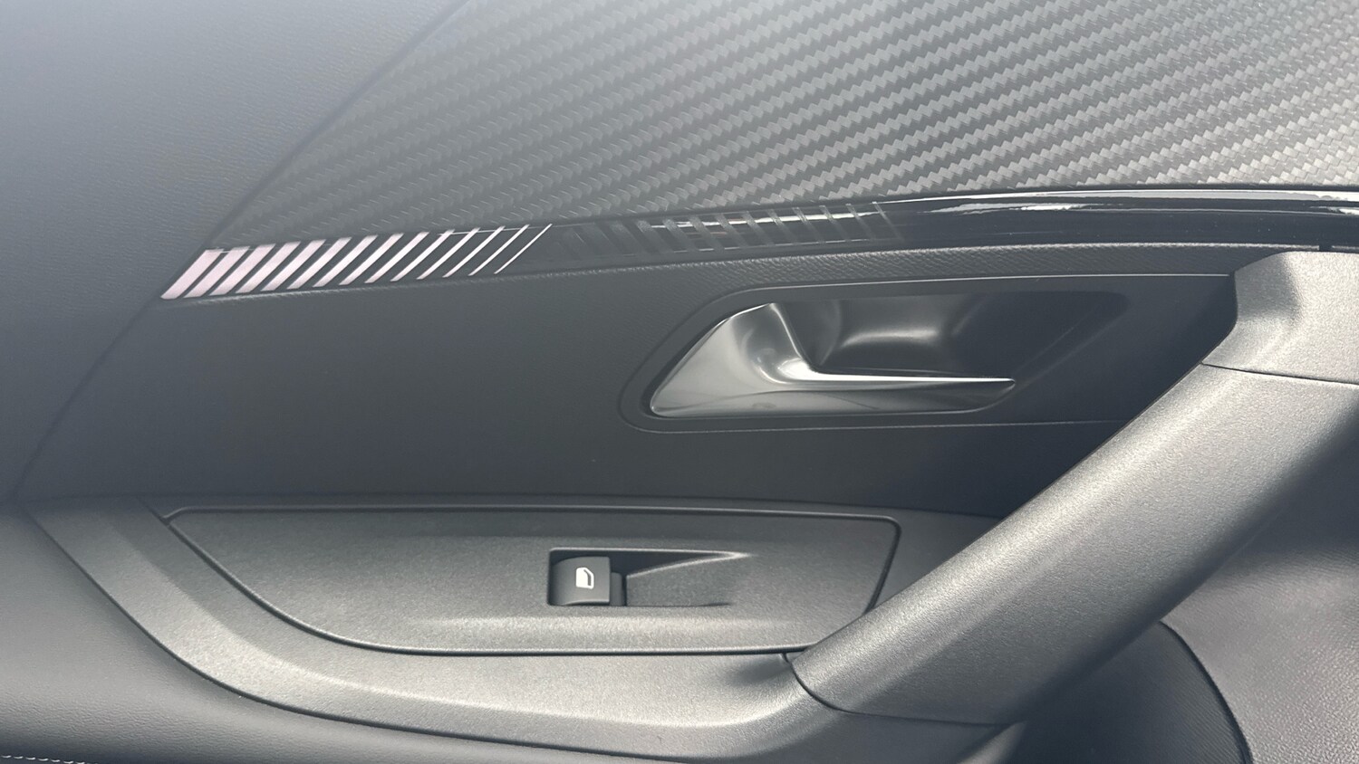 Used Peugeot 2008 2025 for sale - 76840351: Photo 42