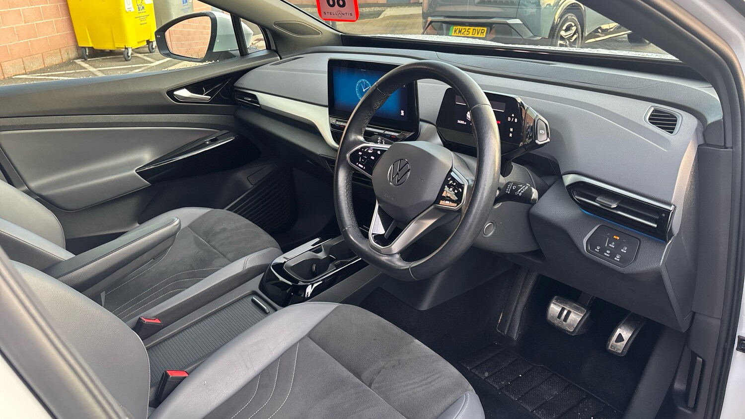 Used Volkswagen ID.4 2022 for sale - 76998808: Photo 11