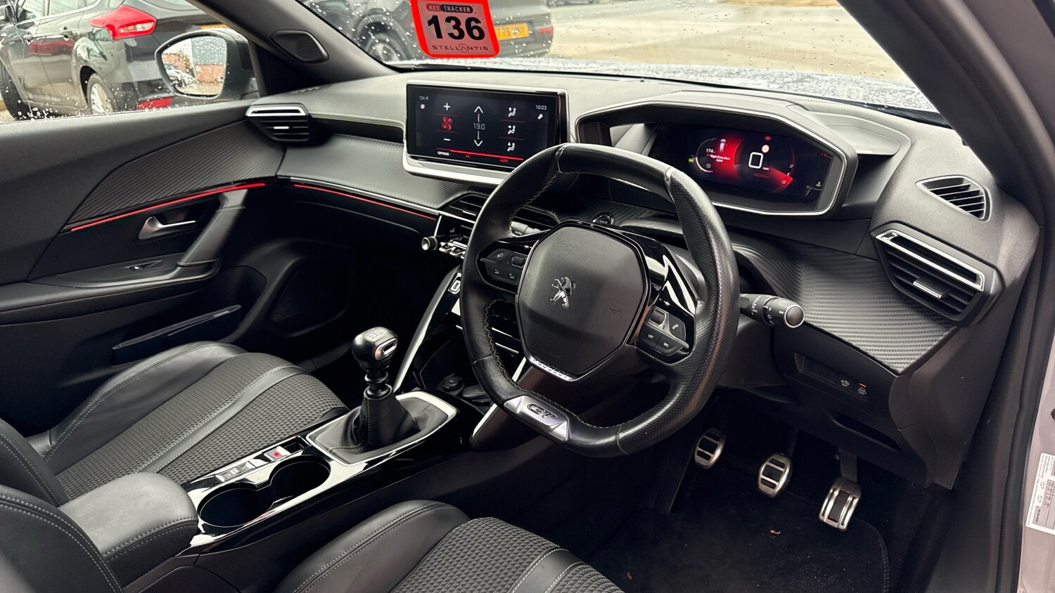 Used Peugeot 2008 2021 for sale - 76458421: Photo 11