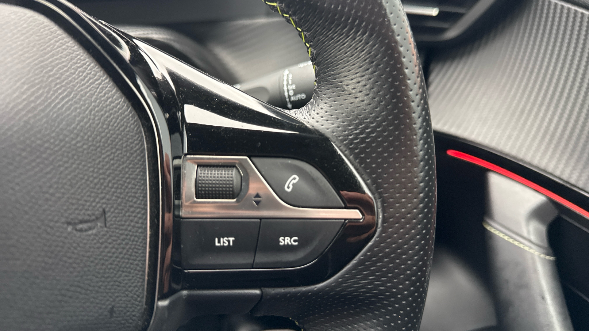 Used Peugeot 2008 2021 for sale - 76458421: Photo 24