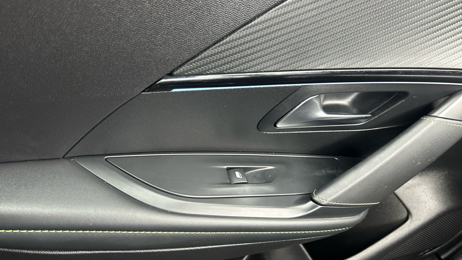 Used Peugeot 208 2024 for sale - 76419709: Photo 41