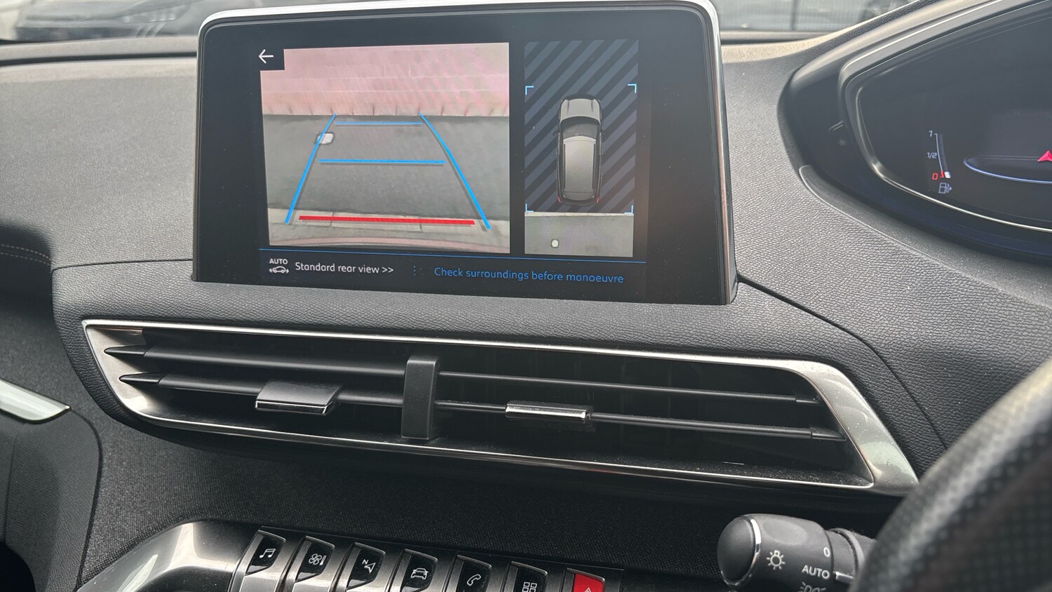 Used Peugeot 3008 2019 for sale - 76359060: Photo 29