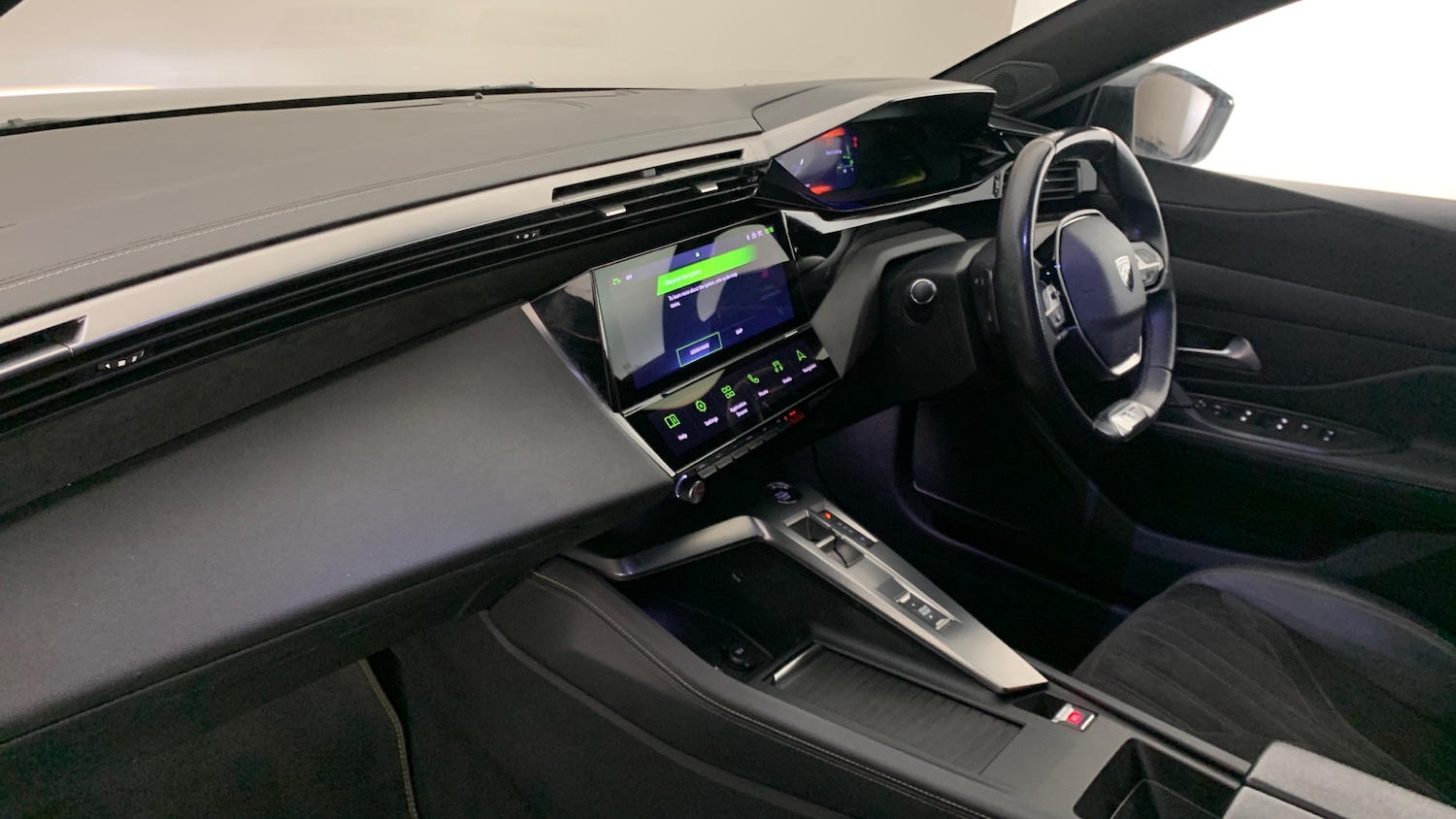 Used Peugeot 308 2024 for sale - 76458442: Photo 2