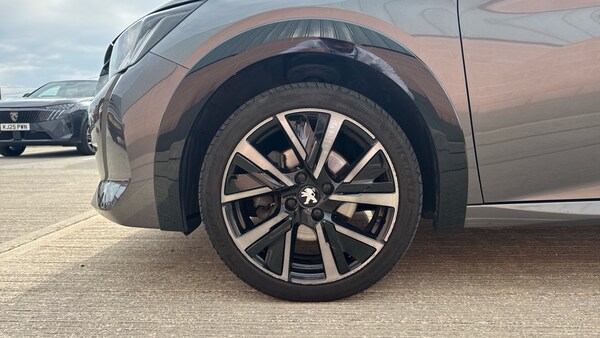 Used Peugeot 208 2023 for sale - 75992259: Photo 14
