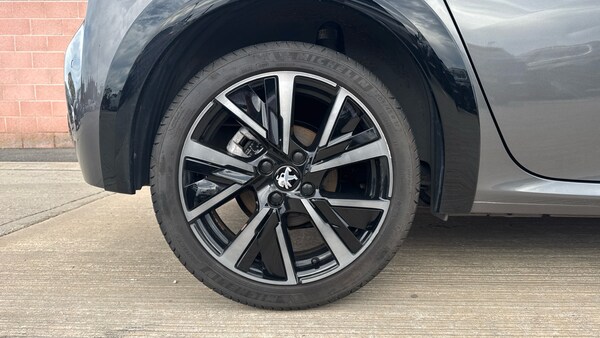 Used Peugeot 208 2023 for sale - 75992259: Photo 16