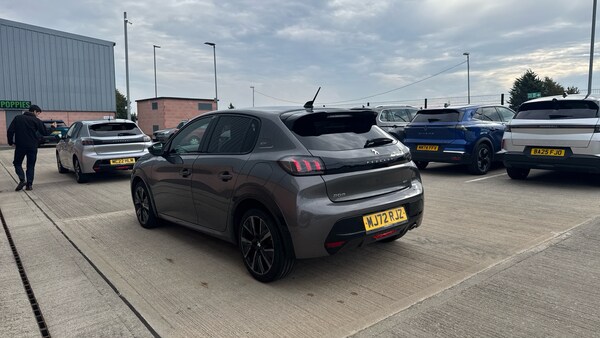 Used Peugeot 208 2023 for sale - 75992259: Photo 5