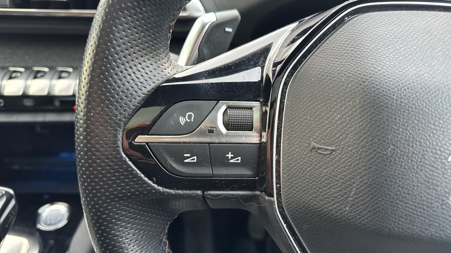 Used Peugeot 3008 2020 for sale - 76690693: Photo 24