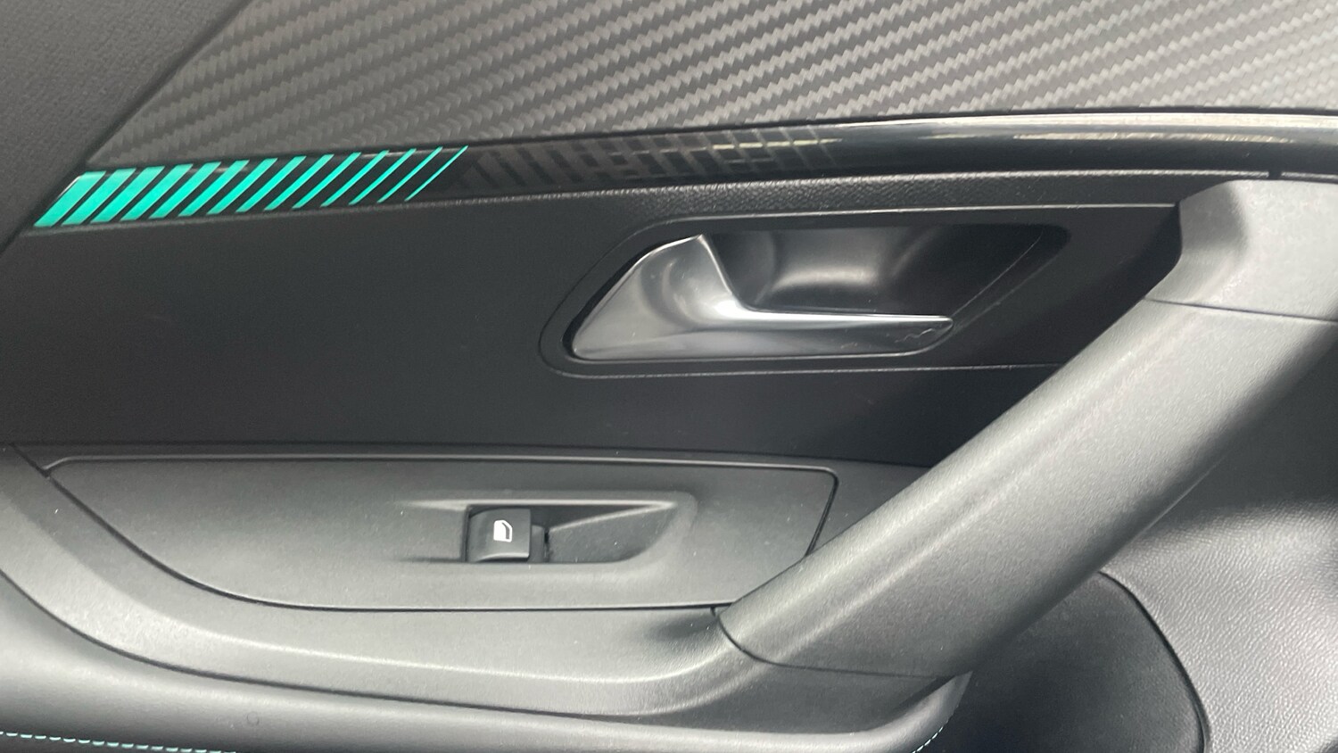 Used Peugeot 2008 2022 for sale - 76378416: Photo 41