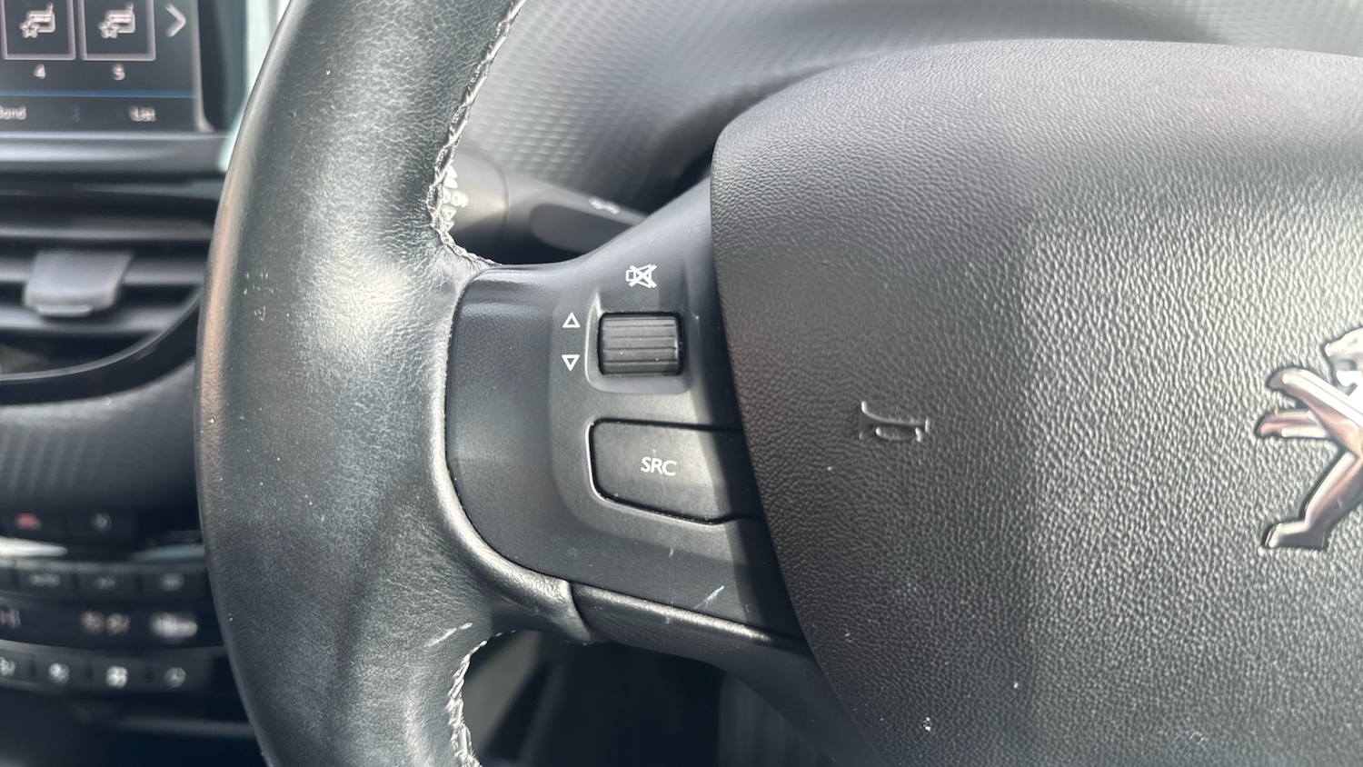 Used Peugeot 2008 2019 for sale - 77659632: Photo 23