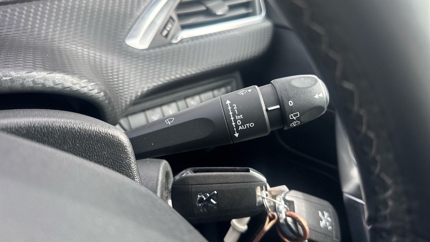 Used Peugeot 2008 2019 for sale - 77659632: Photo 28