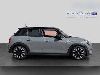Used MINI Hatch 2019 for sale - 78890621: Photo