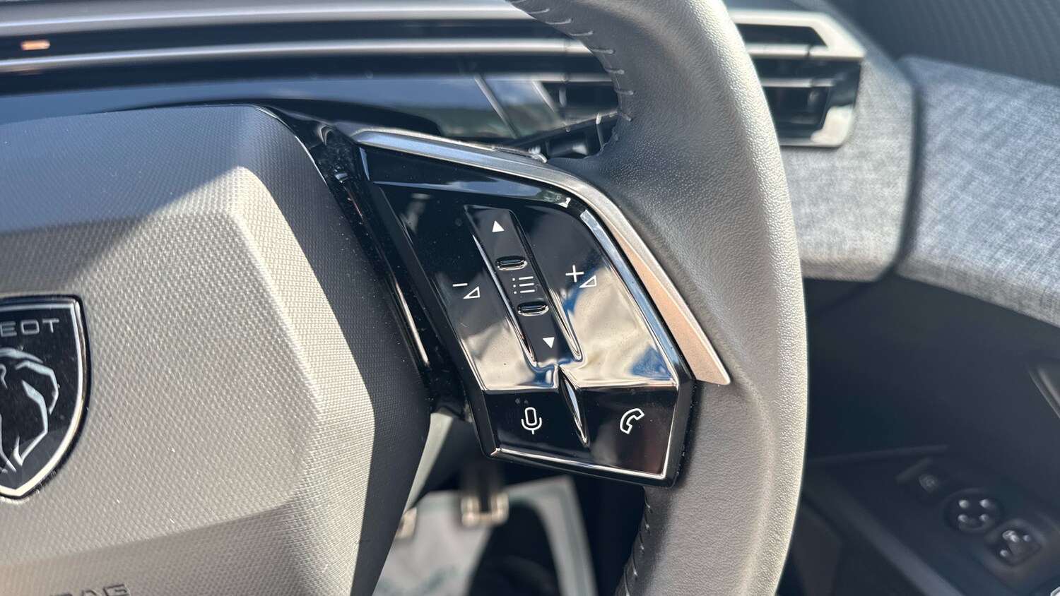 Used Peugeot 3008 2024 for sale - 75811709: Photo 24