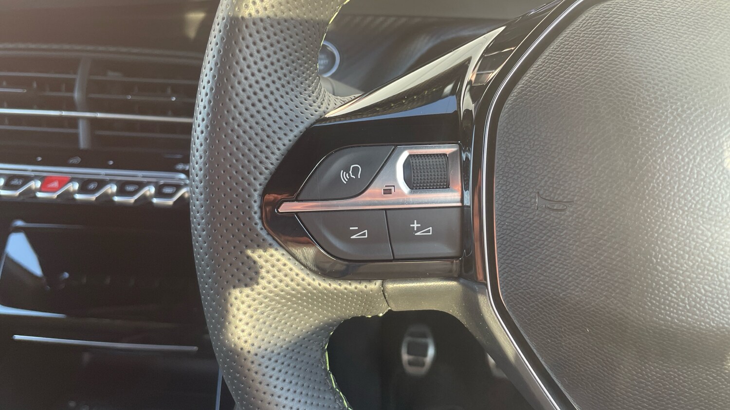 Used Peugeot 208 2024 for sale - 76378415: Photo 23