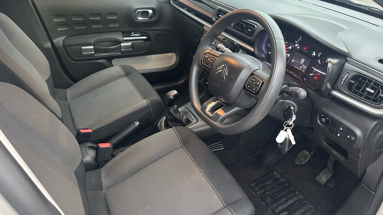 Used Citroen C3 2023 for sale - 76998807: Photo 11