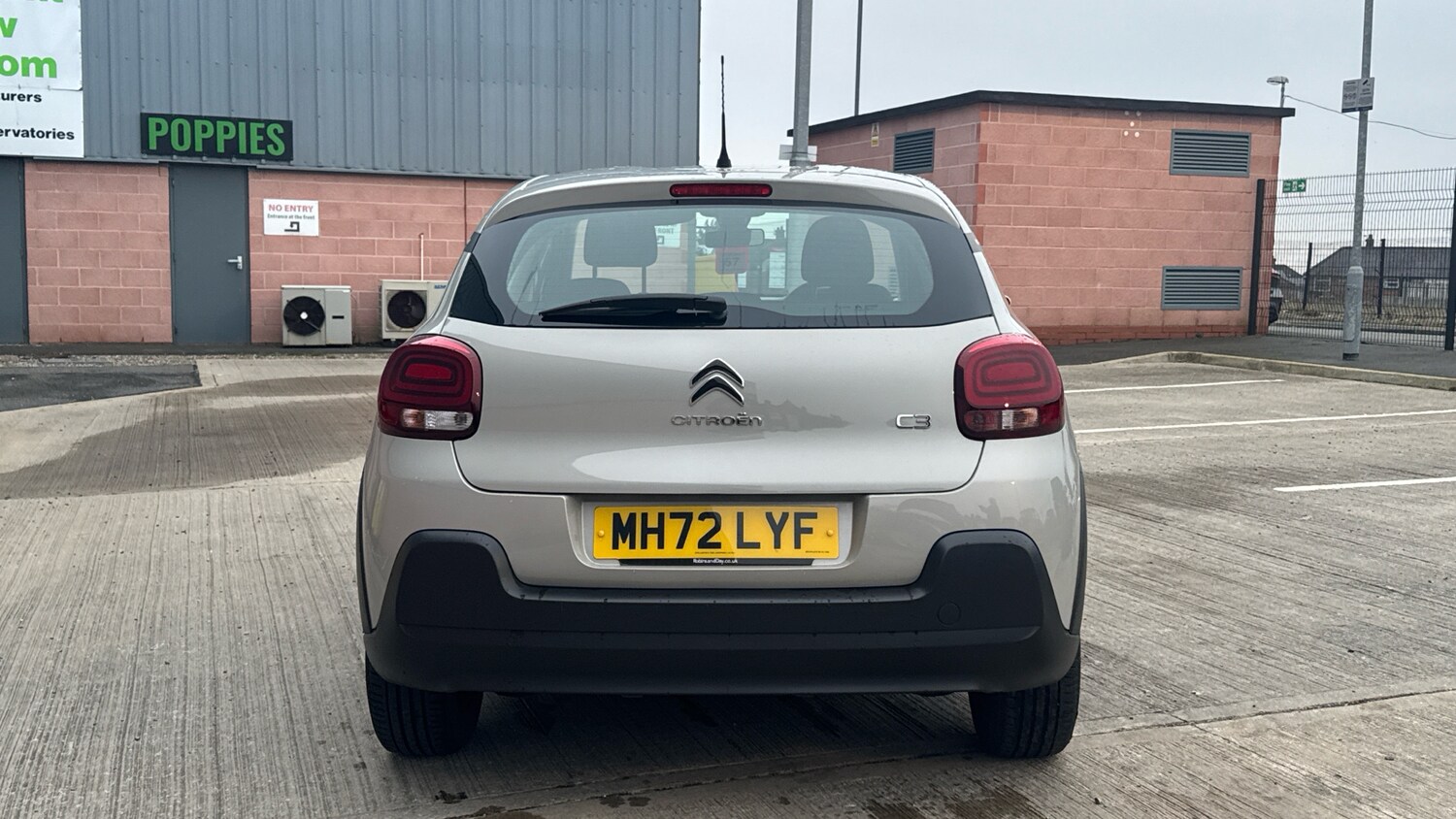 Used Citroen C3 2023 for sale - 76998807: Photo 9