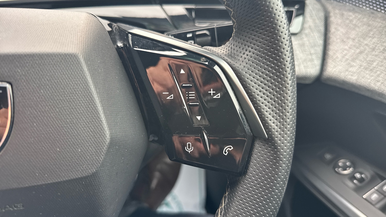 Used Peugeot 3008 2024 for sale - 75992260: Photo 24