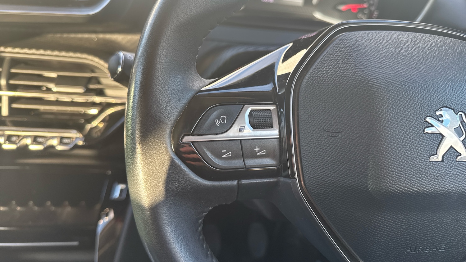 Used Peugeot 208 2021 for sale - 76667831: Photo 23