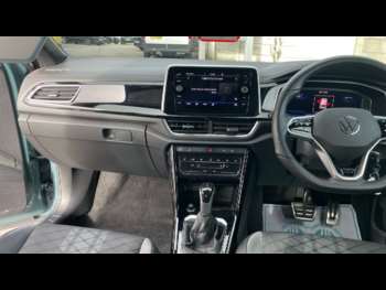 Used Volkswagen T-Roc 2023 for sale - 73813075: Photo