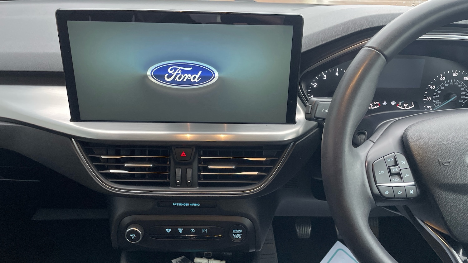 Used Ford Focus 2023 for sale - 77092080: Photo 11