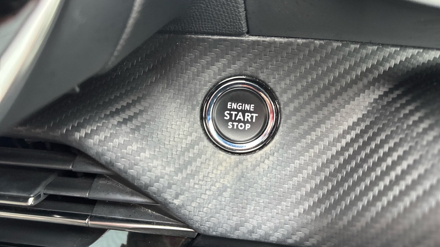 Used Peugeot 208 2021 for sale - 76659880: Photo 40