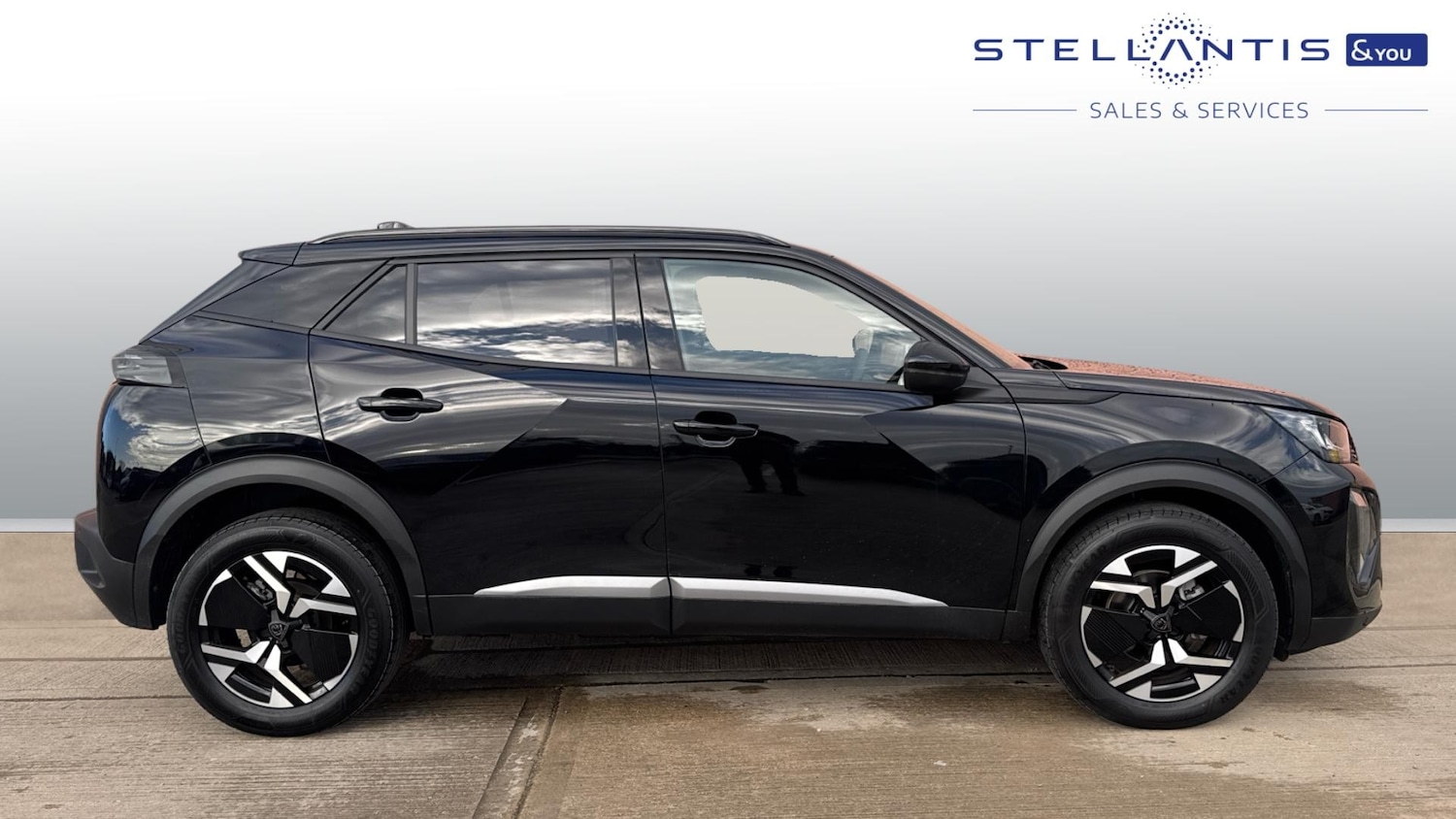 Used Peugeot 2008 2024 for sale - 76803249: Photo 2