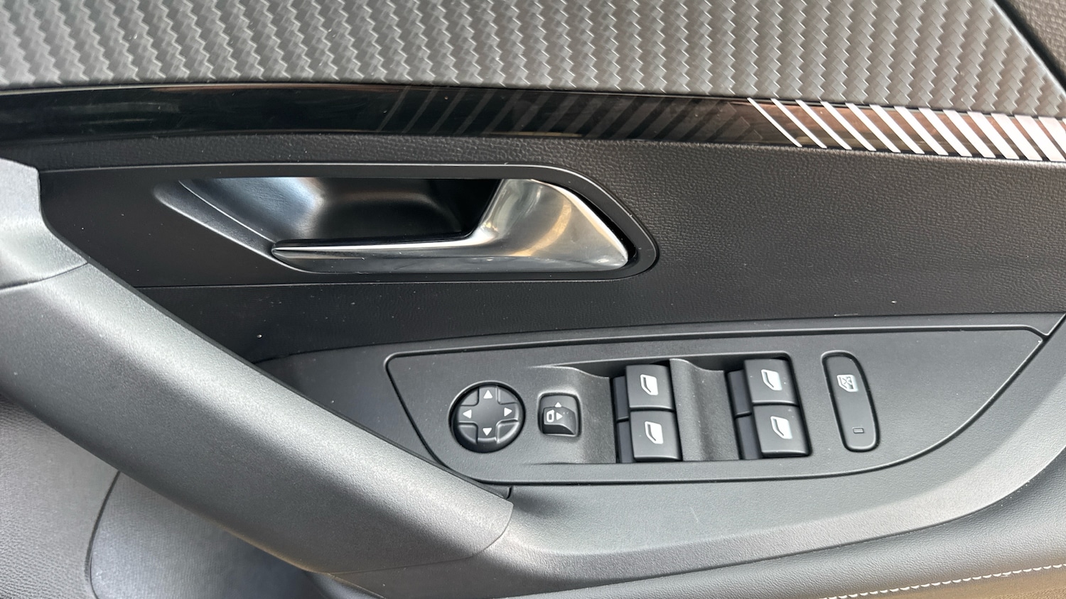 Used Peugeot 2008 2024 for sale - 76803249: Photo 22